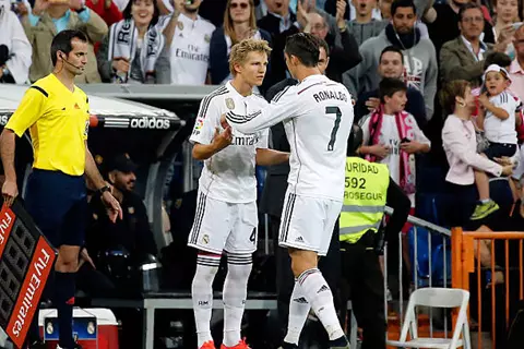 قبل مواجهة فريقه السابق.. ماذا قدم مارتن أوديجارد مع ريال مدريد؟